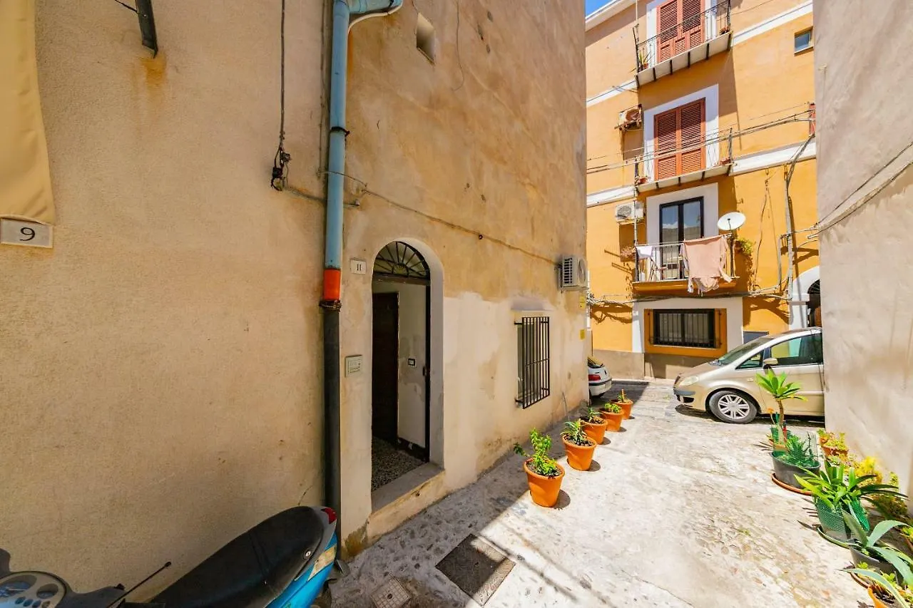 Le Case Del Cortile Hotel Cefalu Apartment